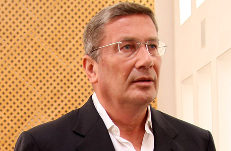 נוחי דנקנר. עבירות חמורות על חוק ניירות ערך