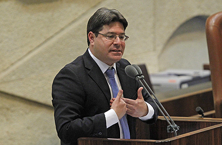 השר אופיר אקוניס השר אופיר אקוניס