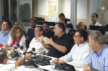 חמ"ל עיריית תל אביב. משמאל רון חולדאי וישראל כץ חמ"ל עיריית תל אביב. משמאל רון חולדאי וישראל כץ