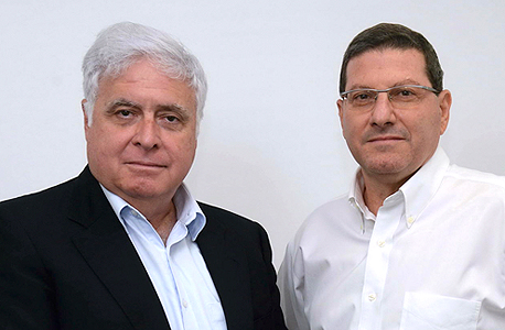 מימין גיל גירון מנכ"ל קבוצת אשטרום ואברהם נוסבאום היו"ר 