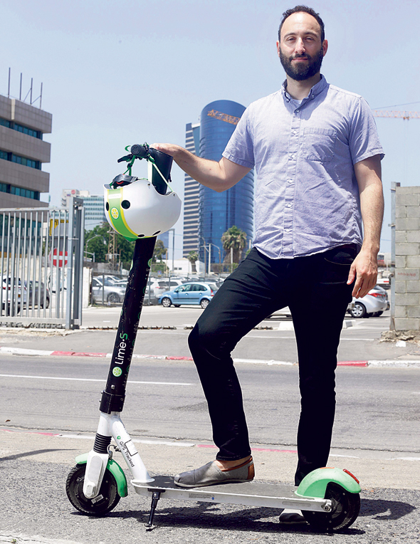 סמנכ"ל המדיניות של ליים, דיוויד שפילפוגל. "קל מאוד לגייס 10 מיליון דולר, לקנות 5,000 קורקינטים ולפרוס אותם בעיר. חברות כאלו לא יהיו פעילות עוד חצי שנה"