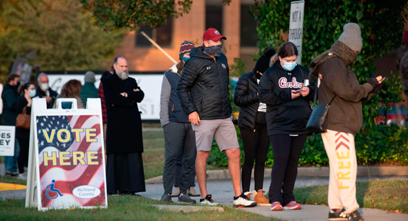 מצביעים בדרום קרוליינה מצביעים בדרום קרוליינה