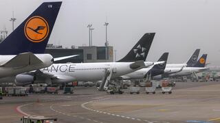 מטוסים של לופטהנזה נמל תעופה פרנקפורט, צילום: KAI PFAFFENBACH / Reuters